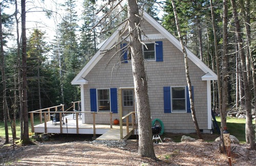 Stonington Cottage | New Secluded Deer Isle Cottage With Island Views - Quiet Woodland Retreat