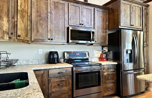 Battle Lake House | NEW! Serene lakeside cabin with crystal clear waters on Eagle Lake.