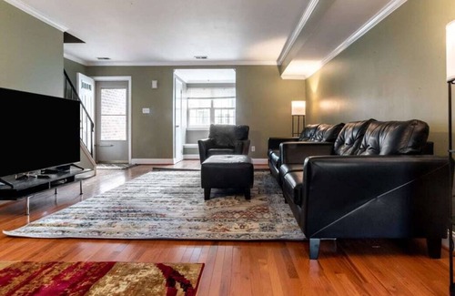 Malvern House | NEW!! Spacious 3 Bedroom Townhouse in Malvern, PA