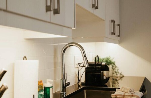 La Petite-Patrie Apartment | New Spacious and Cozy 2bdr Apartment