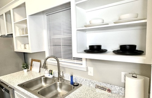 Tougaloo House | NEW! Spacious, Cozy, & Quiet Home Sleep 6