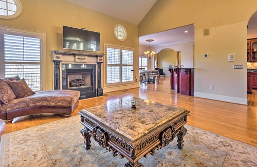 Harrisburg House | NEW! Spacious Harrisburg Home w/ 11 Acres & Ponds!