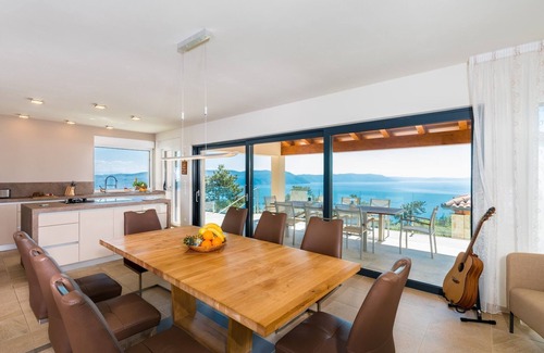Ripenda Kosi House | New ! Spacious year-round luxurious villa with stunning sea views!