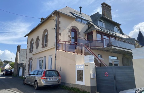 Trebeurden Apartment | New studio less than 5 minutes from the beaches of the Pink Granite Coast