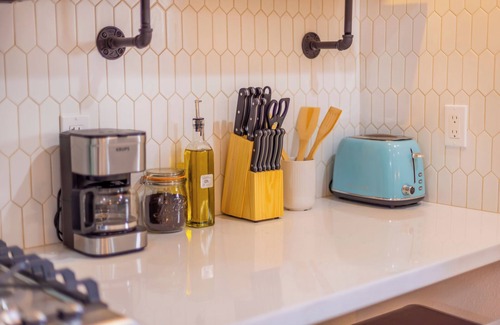 Ojai Apartment | NEW Studio Retreat DWTN Ojai