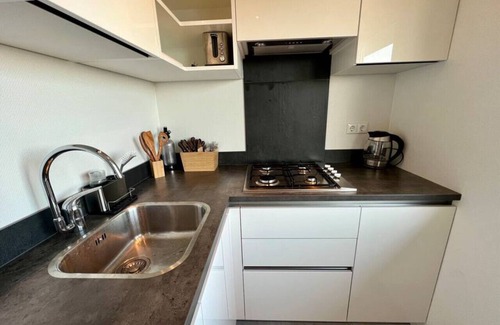 Municipality of De Ronde Venen Ski Chalet | NEW - Surf Shack - on a lake near Amsterdam!