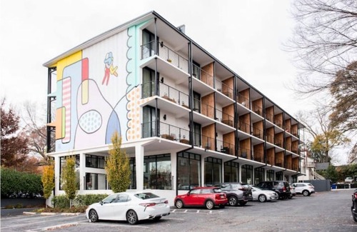Poncey-Highland Apartment | NEW - The Eleanor - City Skyline View > Walkable