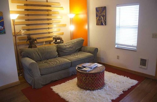 Gardiner House | New to the Gardiner Market, 1 Block from Park Entrance