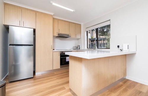 Kingston Apartment | New to VRBO: Apt in Kingston - 10min to Lake Burley Griffin