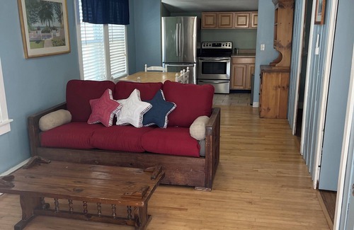 Hampton Cottage | New to VRBO! Charming 2 bedroom cottage just steps from the beach!