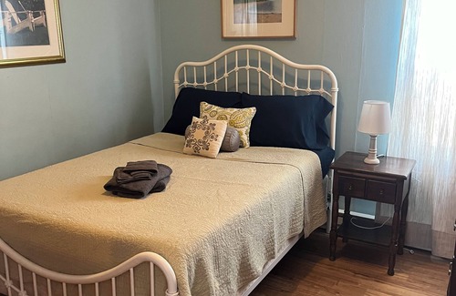 Hampton Cottage | New to VRBO! Charming 2 bedroom cottage just steps from the beach!