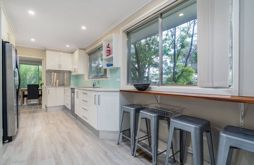 Chifley House | New to VRBO: Luxurious 4 Bedroom Home in Chifley