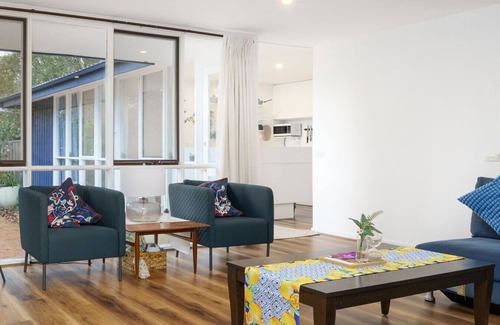 Hawker House | NEW TO VRBO: Stylish 3BR in Hawker - Colorful and Renovated