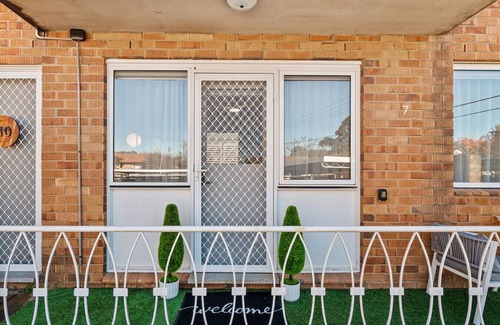 Downer Apartment | NEW TO VRBO: Stylish and Peaceful Retreat Near Dickson