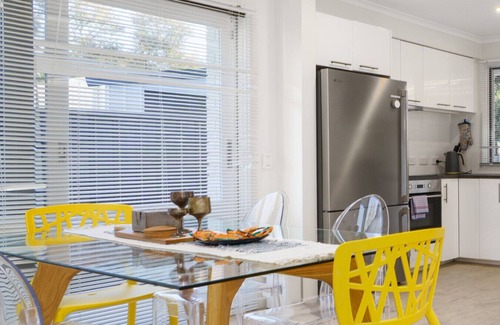 Wanniassa House | NEW TO VRBO: Stylish 3Bedroom Escape in South Canberra