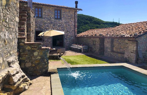 Villa Collemandina Villa | New Tuscan villa for large group, private pool, walk to restaurant