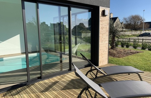 Ploudalmezeau Villa | NEW VILLA OF 250 M², SEA VIEW, HEATED SWIMMING POOL (29°). BEACH 300M.