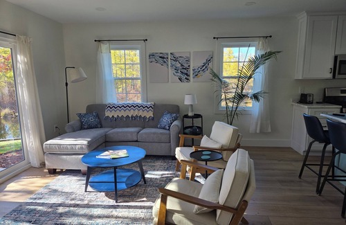 Frontier Apartment | New Waterfront Guest House – Less than 10 Min to Hillsdale College