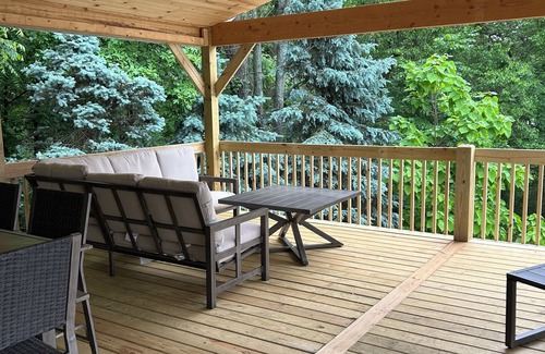 Angola House | NEWER COTTAGE ON CROOKED LAKE ANGOLA IN WITH OPTIONAL PONTOON RENTAL