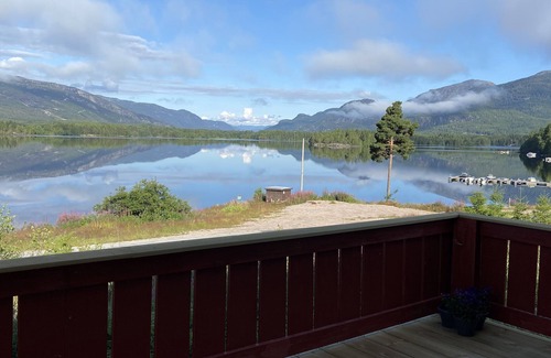 Kviteseid Cabin | Newer cottage on the sunny side of Vrådal/Vraadal