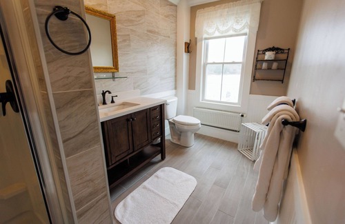 Bridgewater Bed & Breakfast | Newfound Lake Inn