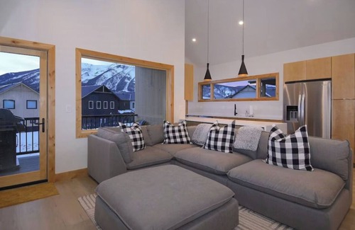 Crested Butte House | Newly built 3-bedroom townhome in Crested Butte with amazing views