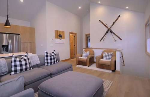 Crested Butte House | Newly built 3-bedroom townhome in Crested Butte with amazing views