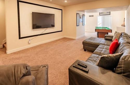 Elbert House | Newly Built 4BR Spacious Retreat in Peyton