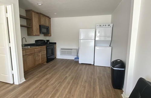 Sulphur Apartment | Newly built apartments! Less than a mile from SPAR water park