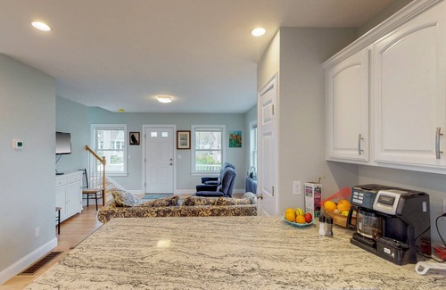 Teaticket House | Newly built bayview home, steps to dock/launch on Great Pond - small dogs OK