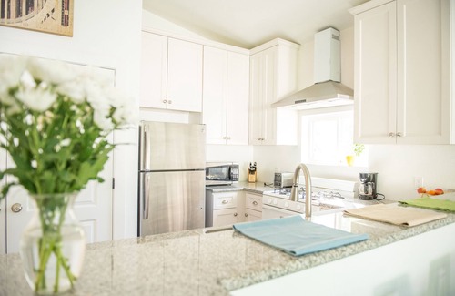 MacGregor House | Newly Built Inner Loop Townhome!