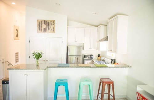 MacGregor House | Newly Built Inner Loop Townhome!