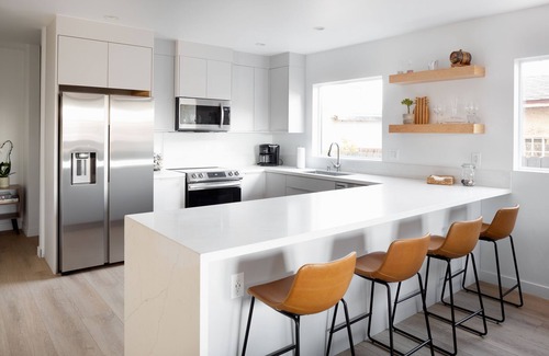 Los Angeles House | Newly built Los Angeles enclave ready for your entire family