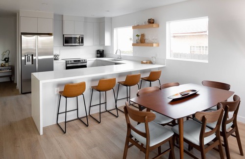 Los Angeles House | Newly built Los Angeles enclave ready for your entire family