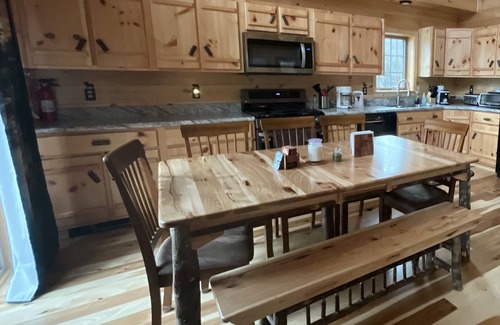 Alexandria Cabin | Newly built mountainside log cabin in Lakes Region . Newfound Lake nearby.