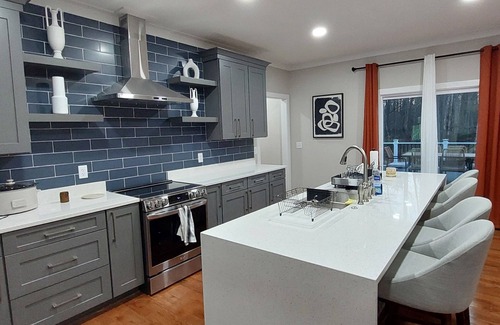 Stafford House | Newly Built Spacious 6-bedroom and 4.5 baths Paradise near Quantico
