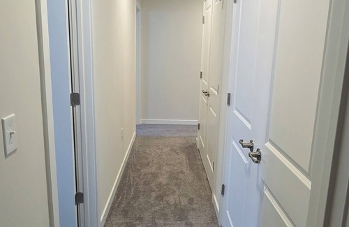 Bridgeport House | Newly Constructed 3-bedroom townhome with AC, WiFi,Smart TVs, Garage Opener