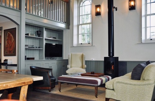 Shaftesbury Cottage | Newly converted, hilltop Chapel