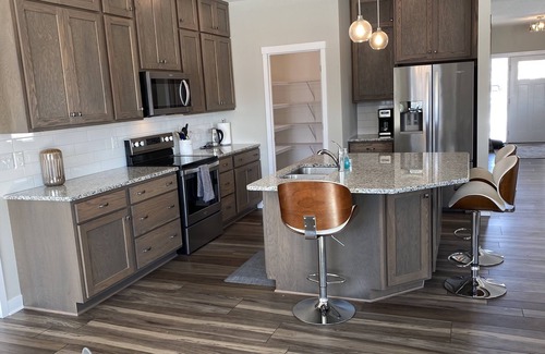 Rochester House | Newly Furnished Home 5mi from Mayo 4bed/3bath