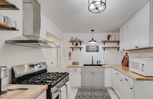 Fort Worth House | Newly Furnished Model Home.Gameroom. Close to TCU!