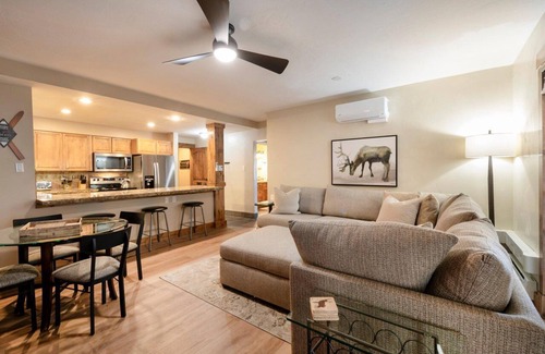 North Park City Condo | Newly furnished Ski-in Ski-out 2BR in Park City-hot tub, pool & fitness center