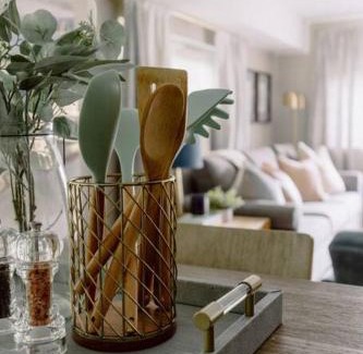 Westlake Apartment | NEWLY Listed! Westlake Stylish