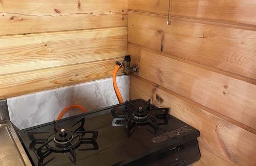 Shiso Villa | Newly opened in July 2024! Log house with stone walls for rent! Enjoy BBQ and playing in the river in the great outdoors!