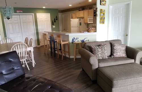 Osage Beach Condo | Newly redecorated!3BR/2BA Walk in Level, Free WIFI.Parkview Bay. Great View!