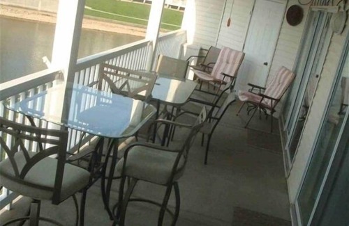 Osage Beach Condo | Newly redecorated!3BR/2BA Walk in Level, Free WIFI.Parkview Bay. Great View!
