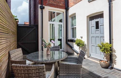 Lytham St. Anne's House | Newly Refurbished 5 bedroom 3 bathroom Superior Stay