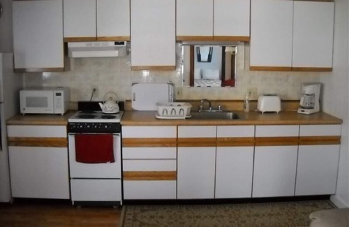 Wells Cottage | Newly Remodel Cottage, with View of Wells Beach 2 Minutes Away