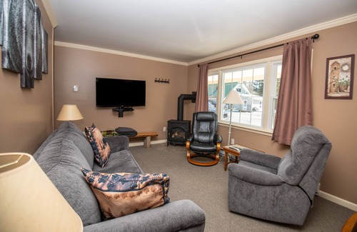 West Dover Condo | Newly remodeled 2 bedroom, 1 bath, 1 level units sleeps 3 #15