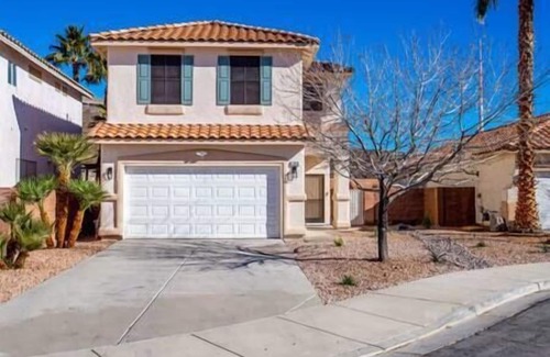 MacDonald Ranch House | ❤️Newly Remodeled 3BR Vegas home w Pool & Spa!