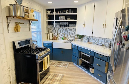 Westside Apartment | Newly remodeled apartment on the historic Park Ave
